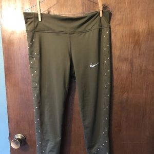 Olive green Nike dry fit leggings